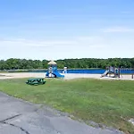 Serene Pocono Escape Hot Tub Lake Access